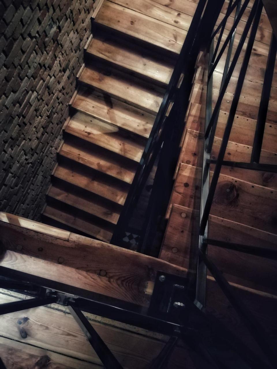Apartsuites I Sorau Жари Екстер'єр фото Stairs in the tower