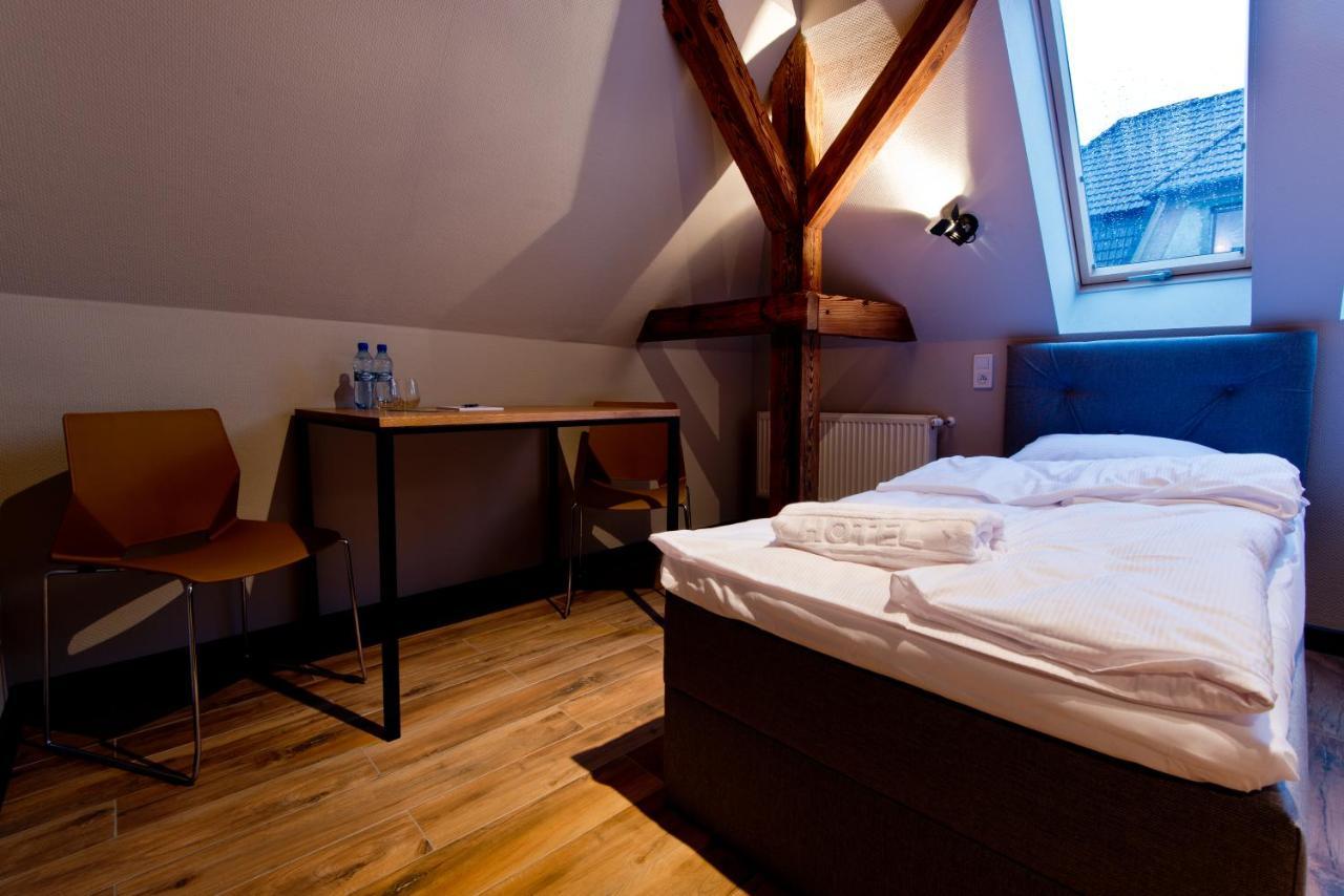 Apartsuites I Sorau Жари Екстер'єр фото A room at the hotel