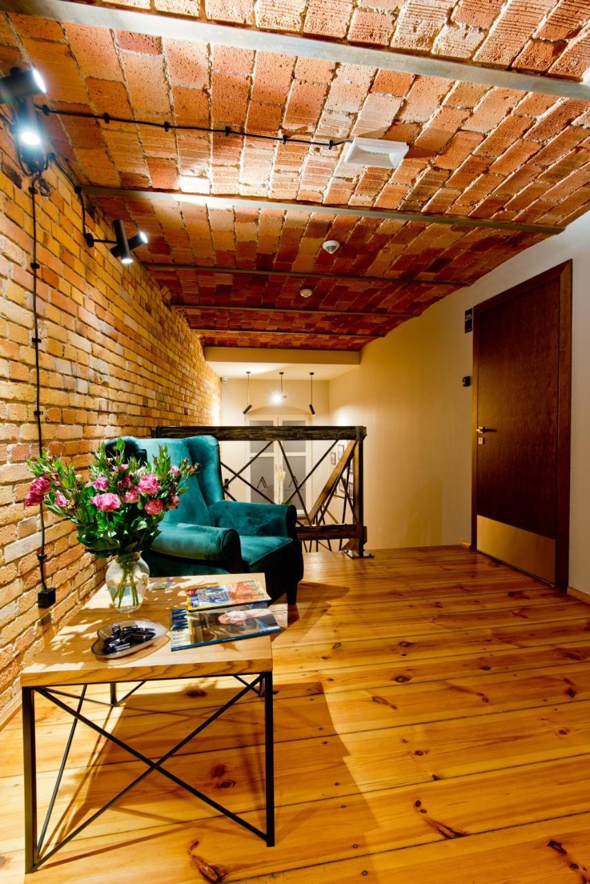 Apartsuites I Sorau Жари Екстер'єр фото Interior of the house