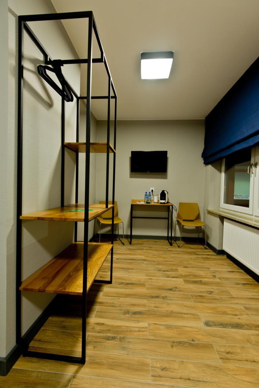 Apartsuites I Sorau Жари Екстер'єр фото A room at the hostel