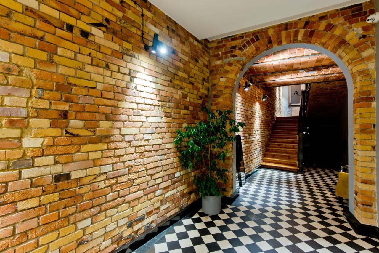 Apartsuites I Sorau Жари Екстер'єр фото Interior of the building