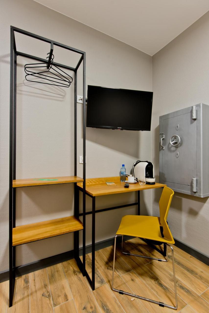 Apartsuites I Sorau Жари Екстер'єр фото A room at the hotel